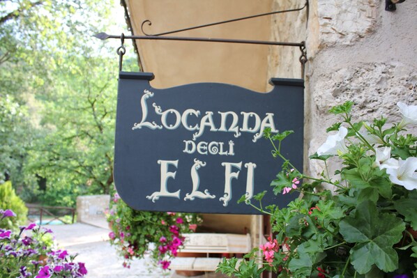 Dinner served, local cuisine - Eremo delle Fate (Spoleto)