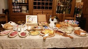 Daily buffet breakfast for a fee - Eremo delle Fate (Spoleto)