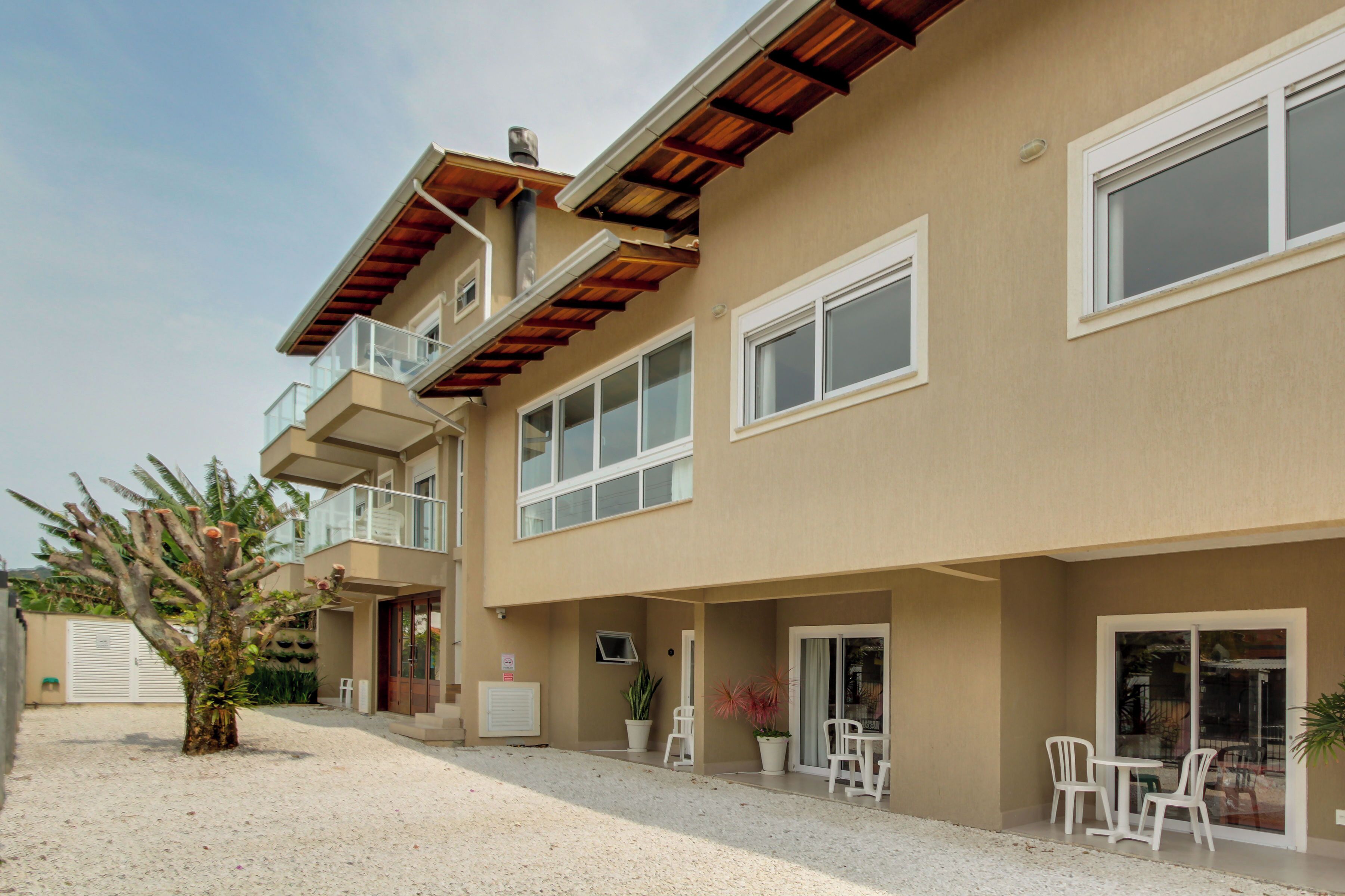 Fachada da propriedade