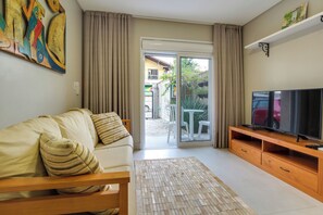 Superior Apartment 4 | Zona de estar | Una televisión de pantalla plana