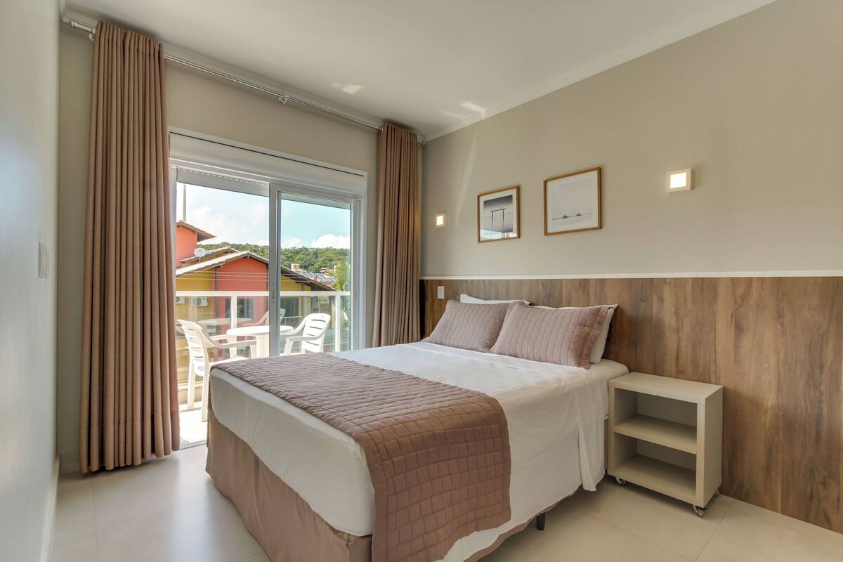 Superior Apartment 204 | 1 soverom, allergitestet sengetøy og blendingsgardiner