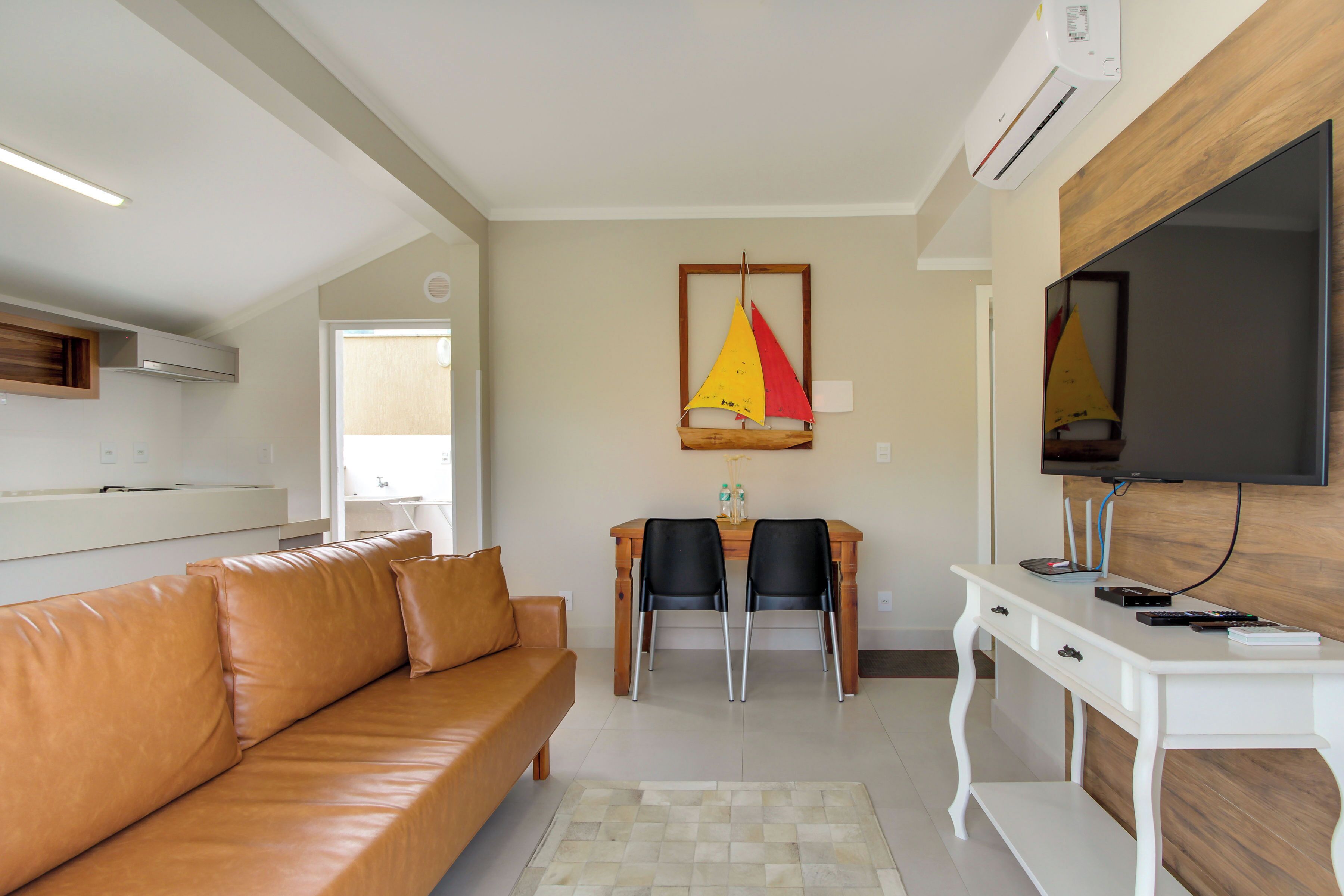 Superior Apartment 201 | Área de estar | TV de tela plana