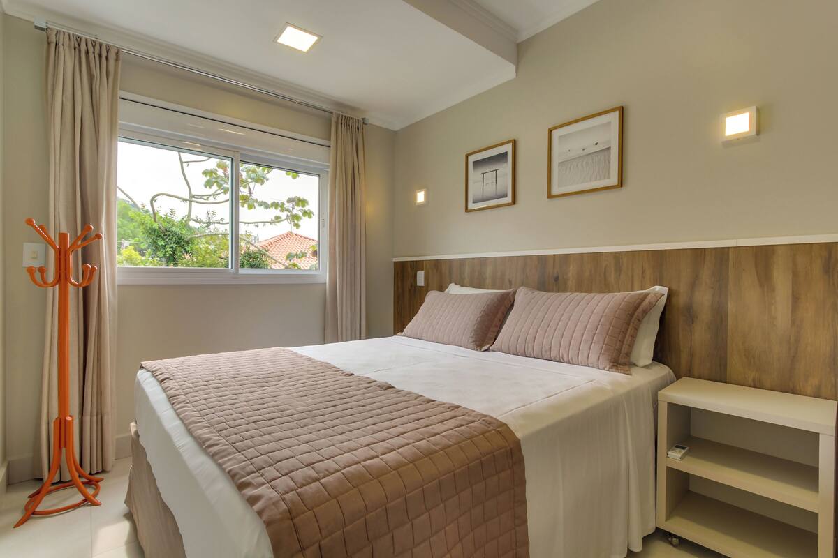 Superior Apartment 202 | 1 soverom, allergitestet sengetøy og blendingsgardiner