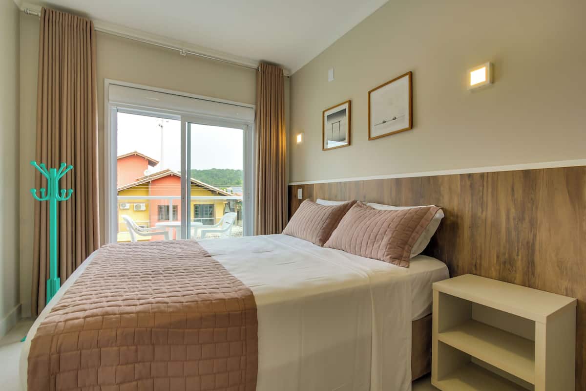 Superior Apartment 203 | 1 soverom, allergitestet sengetøy og blendingsgardiner