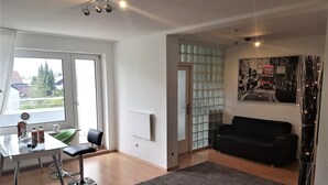 Comfort-Apartment, 2 Schlafzimmer, Nichtraucher, Küche | 2 Schlafzimmer, hochwertige Bettwaren, Schreibtisch