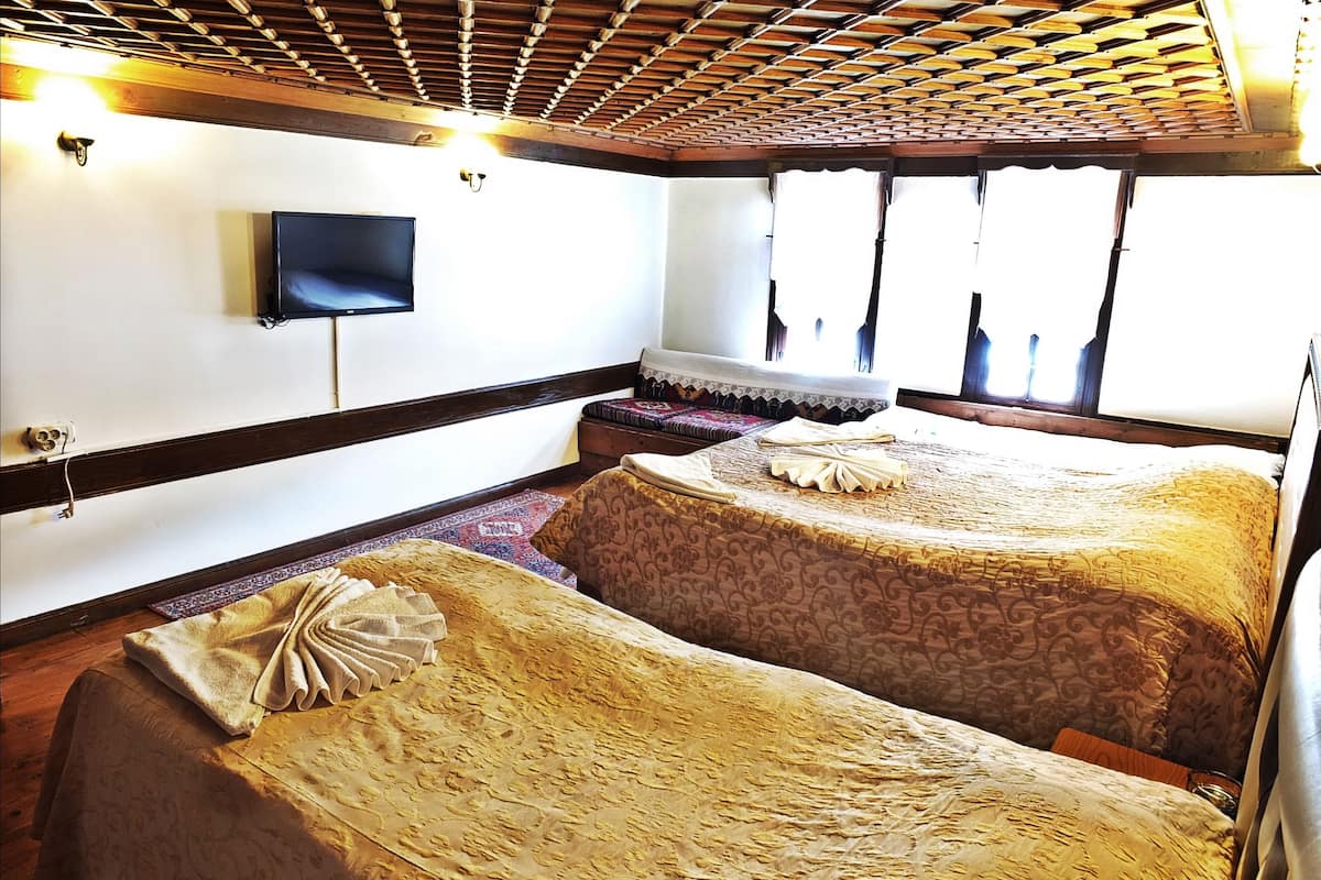 family room | desk, iron/ironing board, free cots/infant beds, rollaway beds