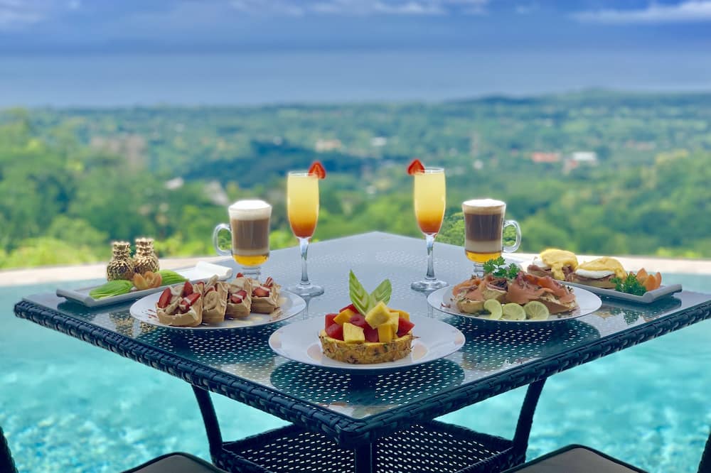 Golden Pineapple Villas
