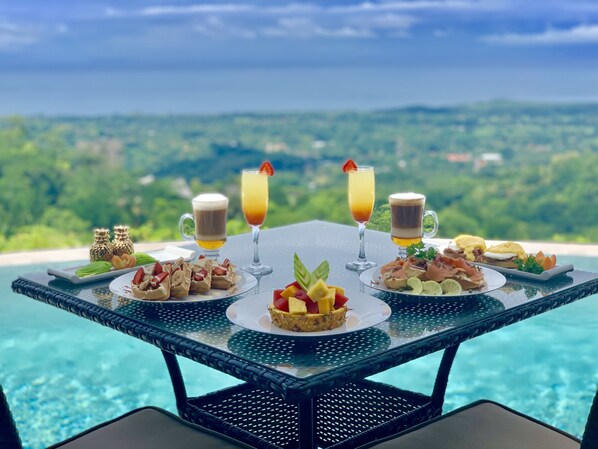 Villa, 1 King Bed, Private Pool, Ocean View | In-room dining