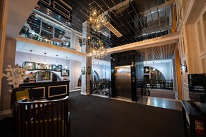 Bar (on property) - Don-Dar Hotel (Baku)