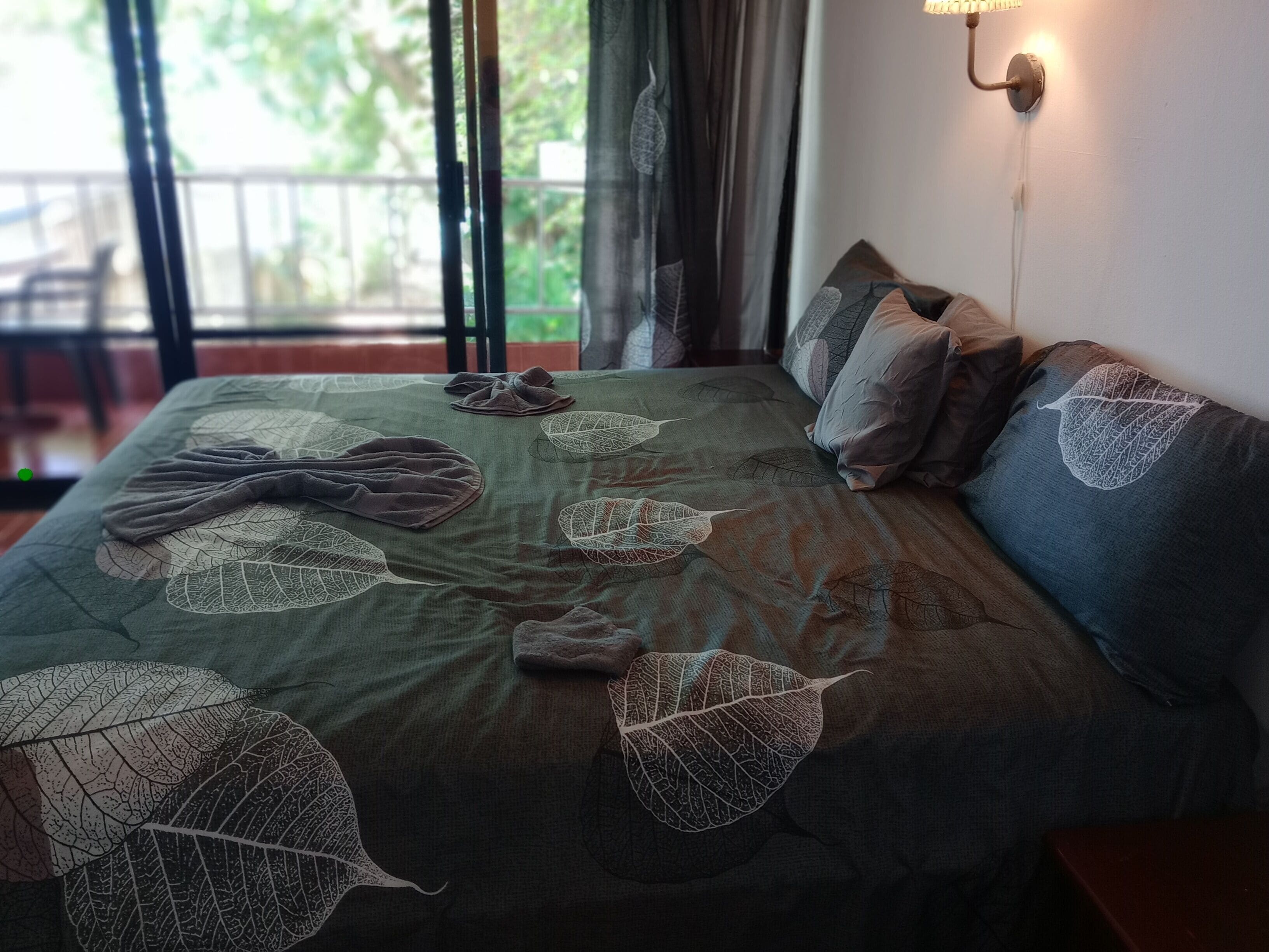 Ocean View Room w/AC #33 | Coffres-forts dans les chambres, bureau