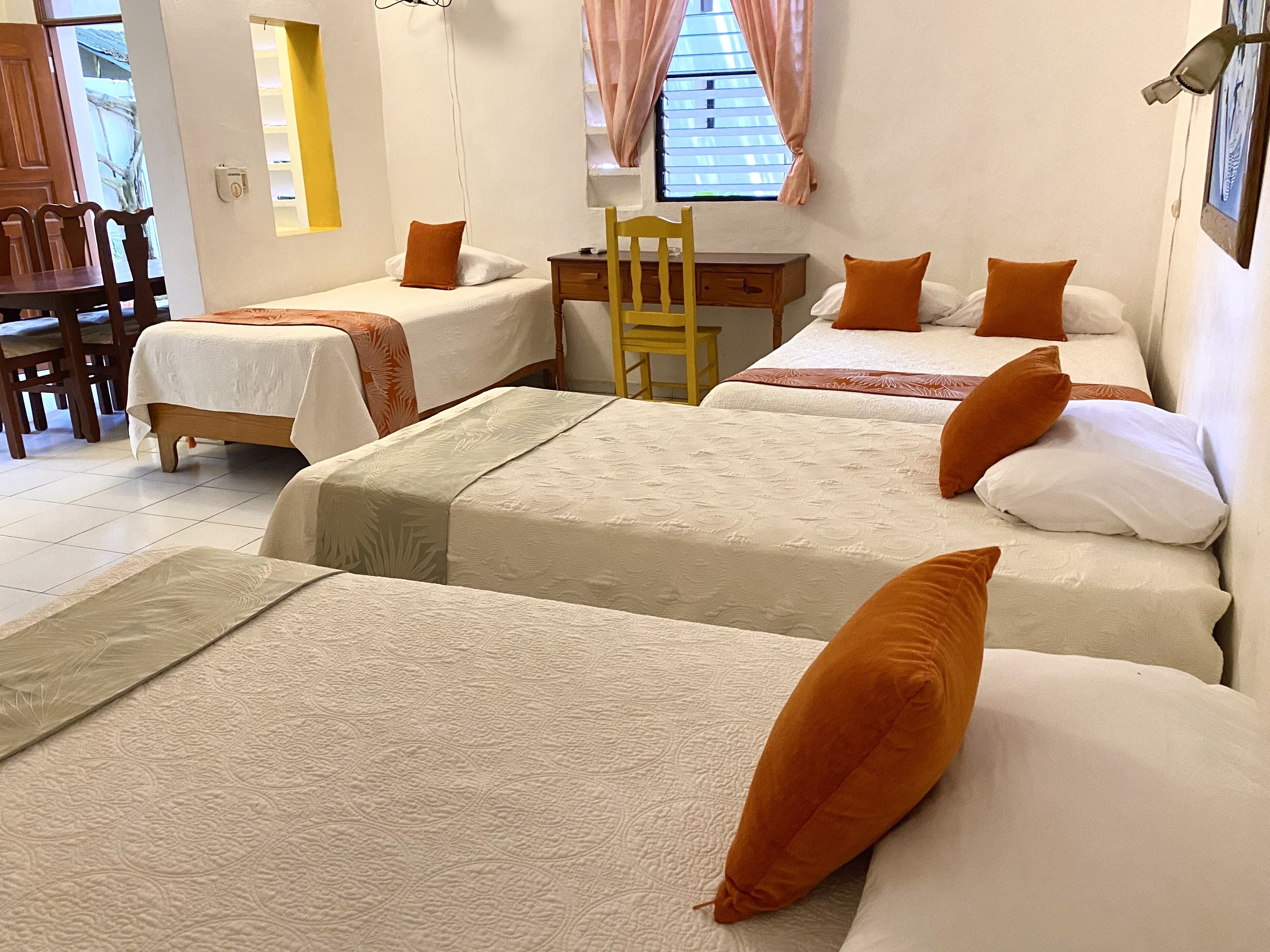 xl unit w/fan, sleeps 5 #15 | 1 bedroom, in-room safe, desk, laptop workspace