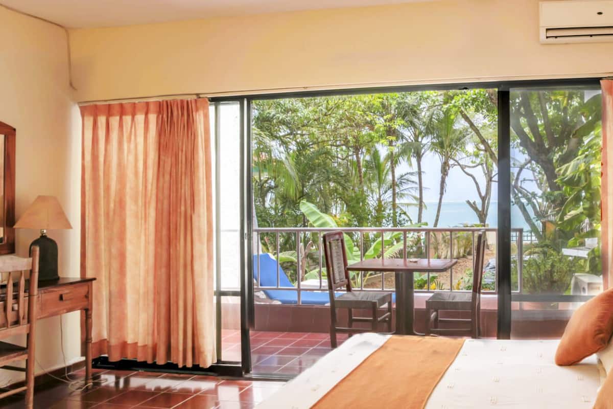 1 bedroom, in-room safe, desk, laptop workspace