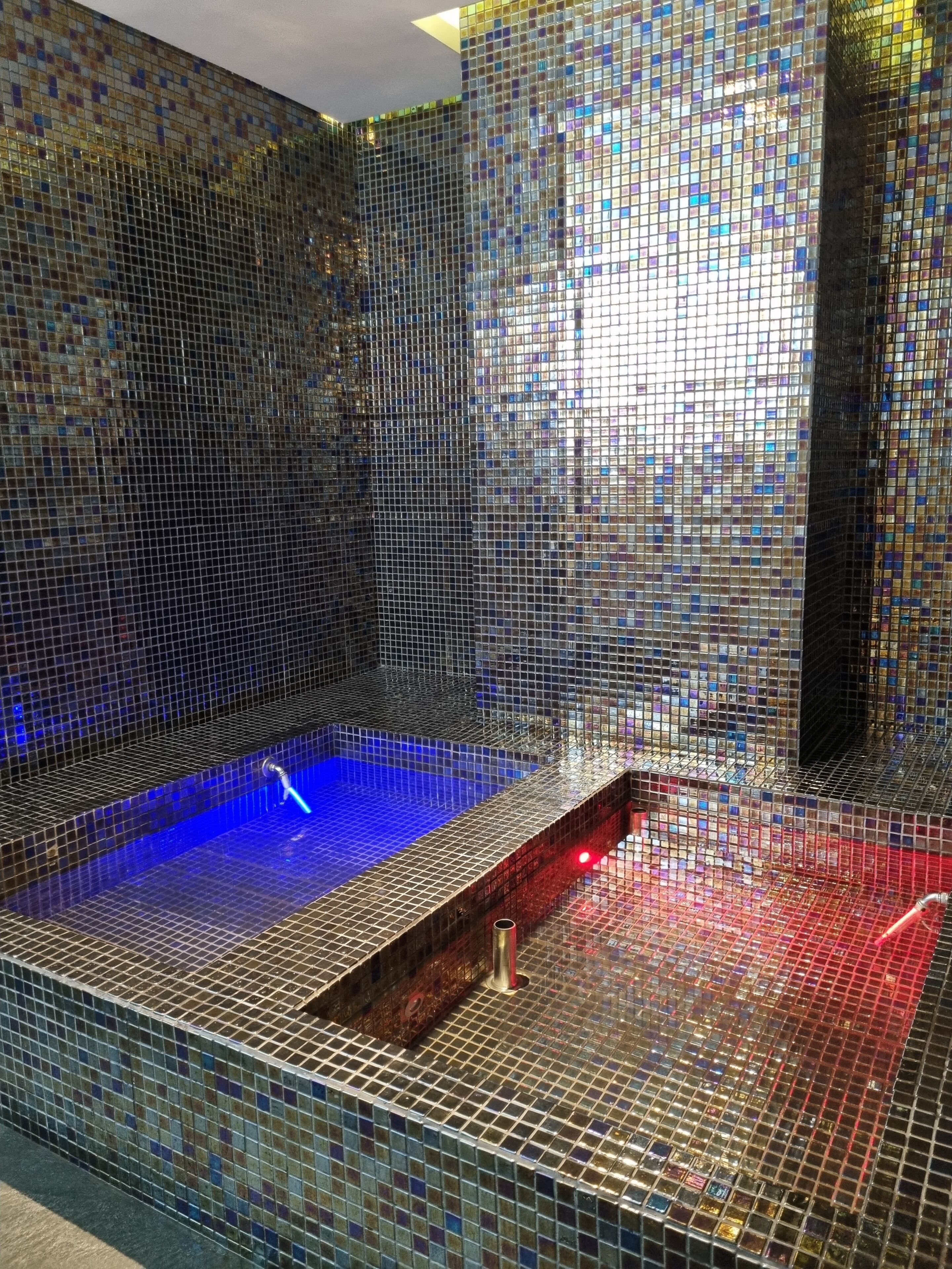 Couples treatment room(s), body treatments, hot stone massages