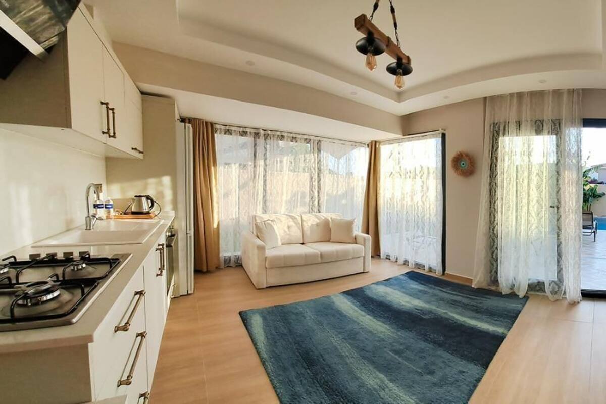 Grand Süit | Kaliteli yatak takımı, minibar, odada kasa, ses yalıtımı 