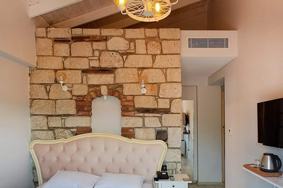 Ropa de cama de alta calidad y minibar