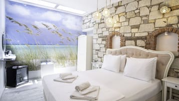 Standard Double Room, Basement Floor | 1 bedroom, premium bedding, minibar, in-room safe