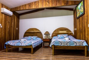 Superior Room | Desk, blackout drapes, iron/ironing board, free WiFi - Arenal Xilopalo (La Fortuna)