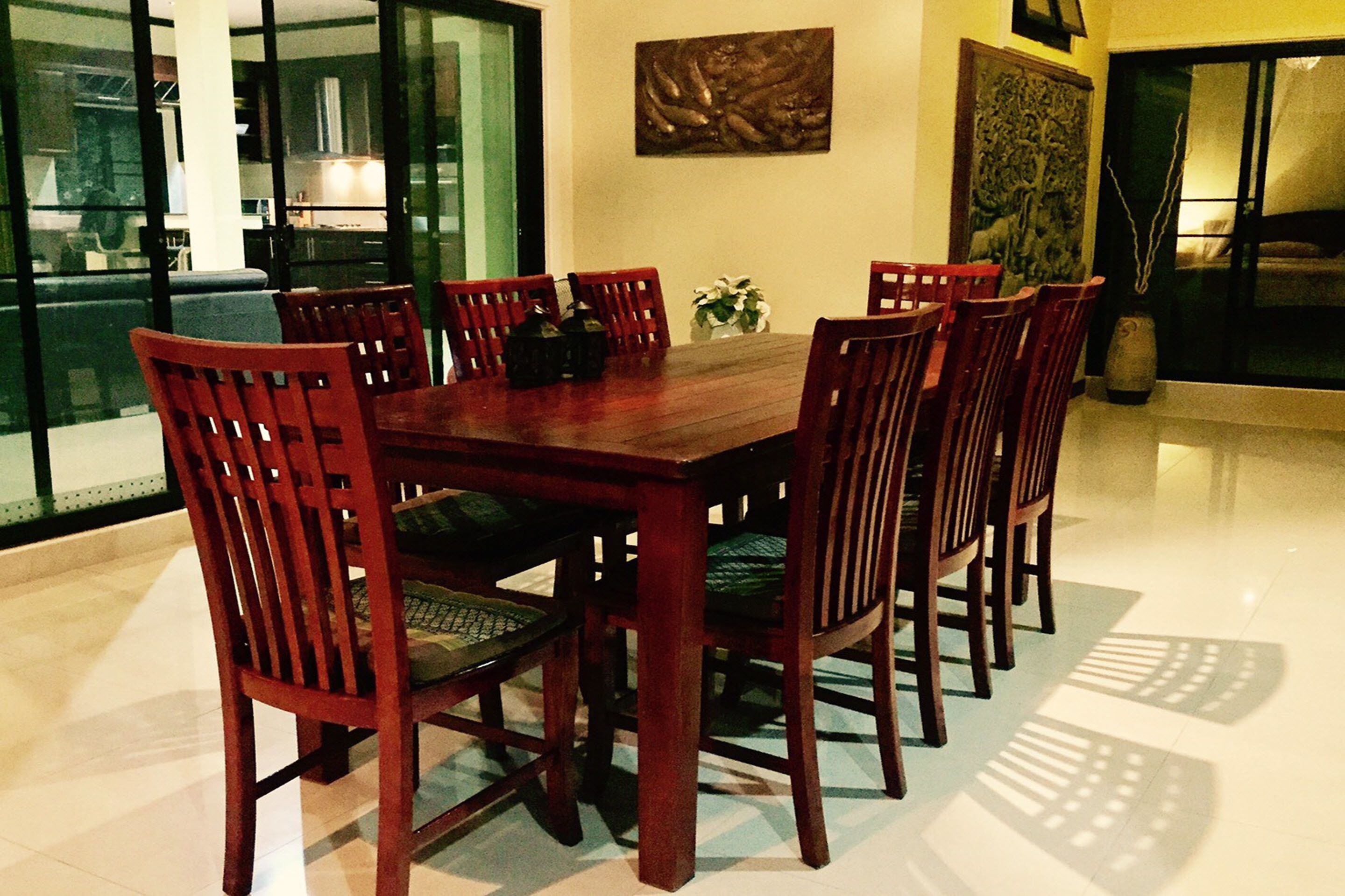 Luxury House, 3 Bedrooms | In-room dining