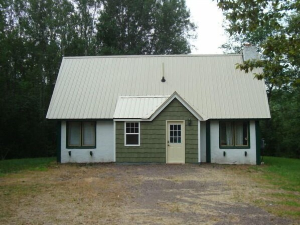 Exterior - Husky House (Bessemer)