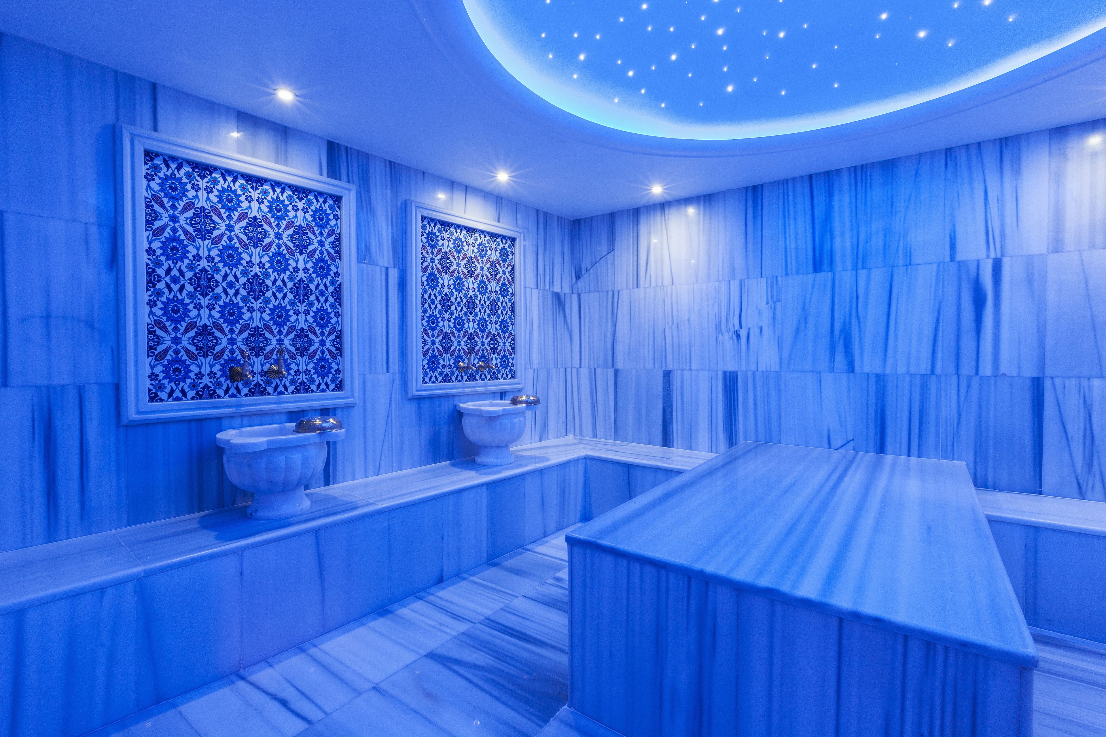 Parihoitohuone(ita), hierontapalveluita