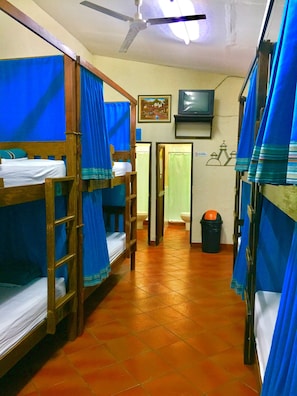 Standard Shared Dormitory, Mixed Dorm, 2 Bathrooms, Courtyard Area