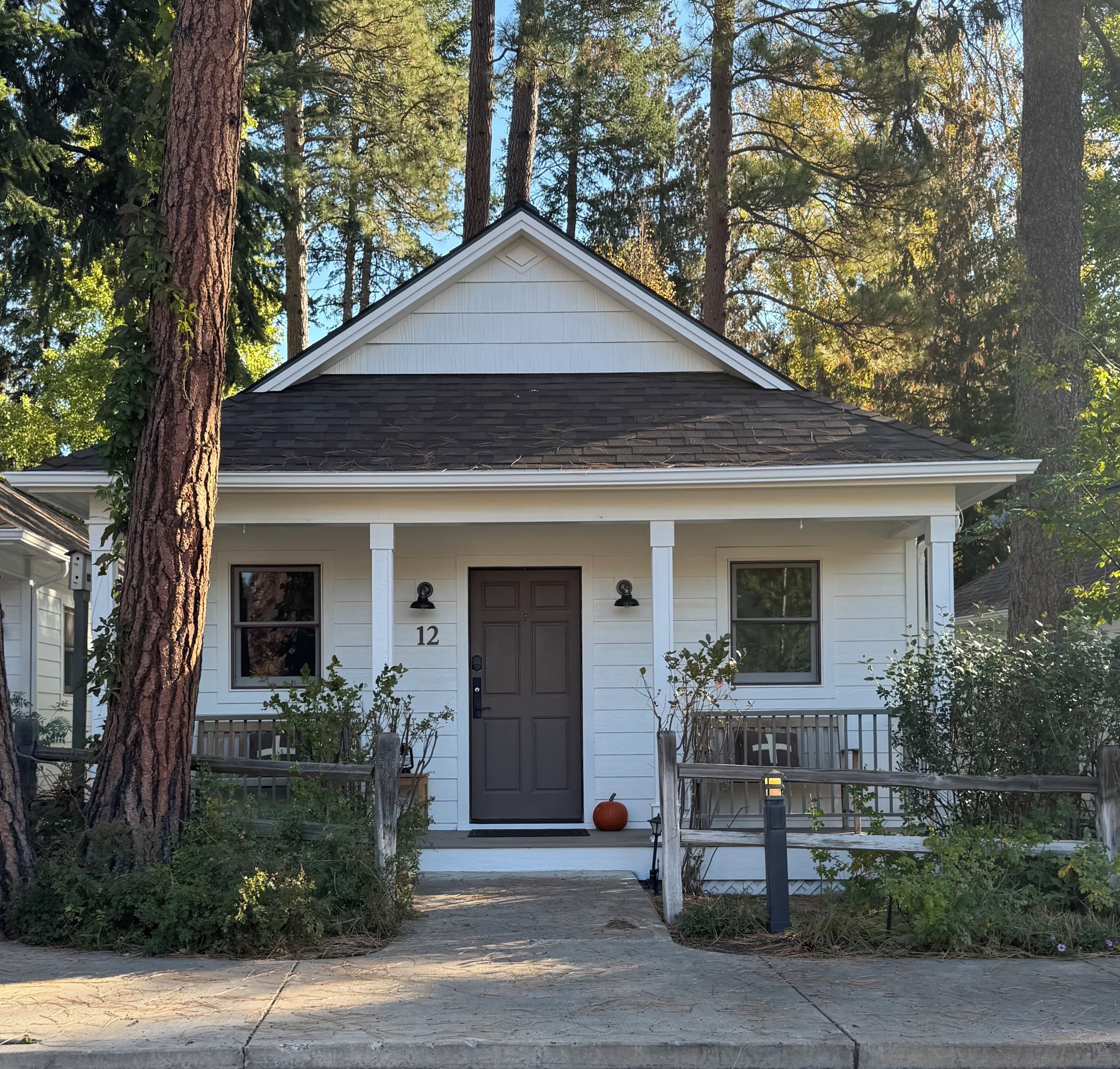 Mökki | 1 makuuhuone, työpöytä, silitysrauta/-lauta, ilmainen Wi-Fi