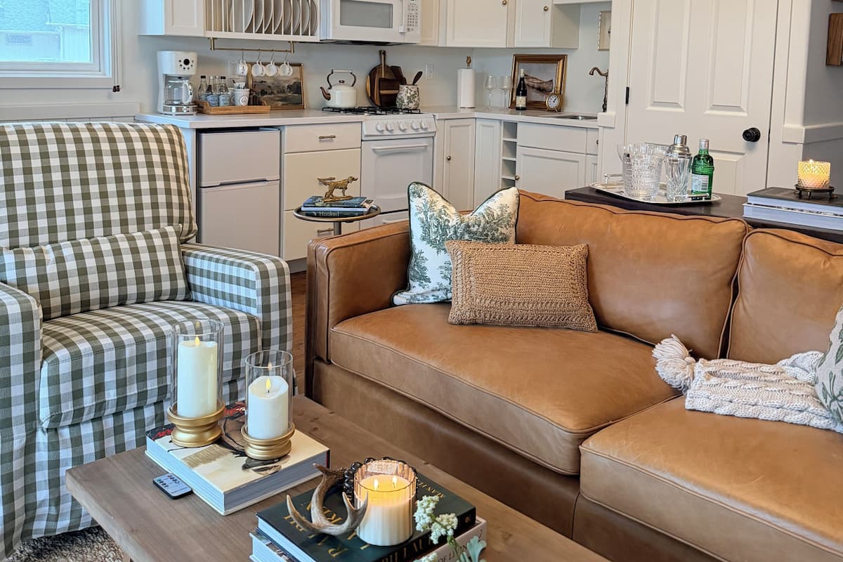 Ralphs Room Cottage | Living area | Flat-screen TV, fireplace