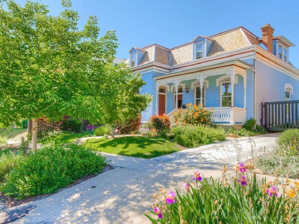 Front of property - 613 3rd Ave by Wasatch Vacation Homes (Salt Lake City)