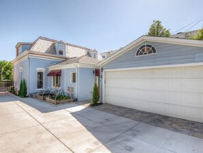 Front of property - 613 3rd Ave by Wasatch Vacation Homes (Salt Lake City)