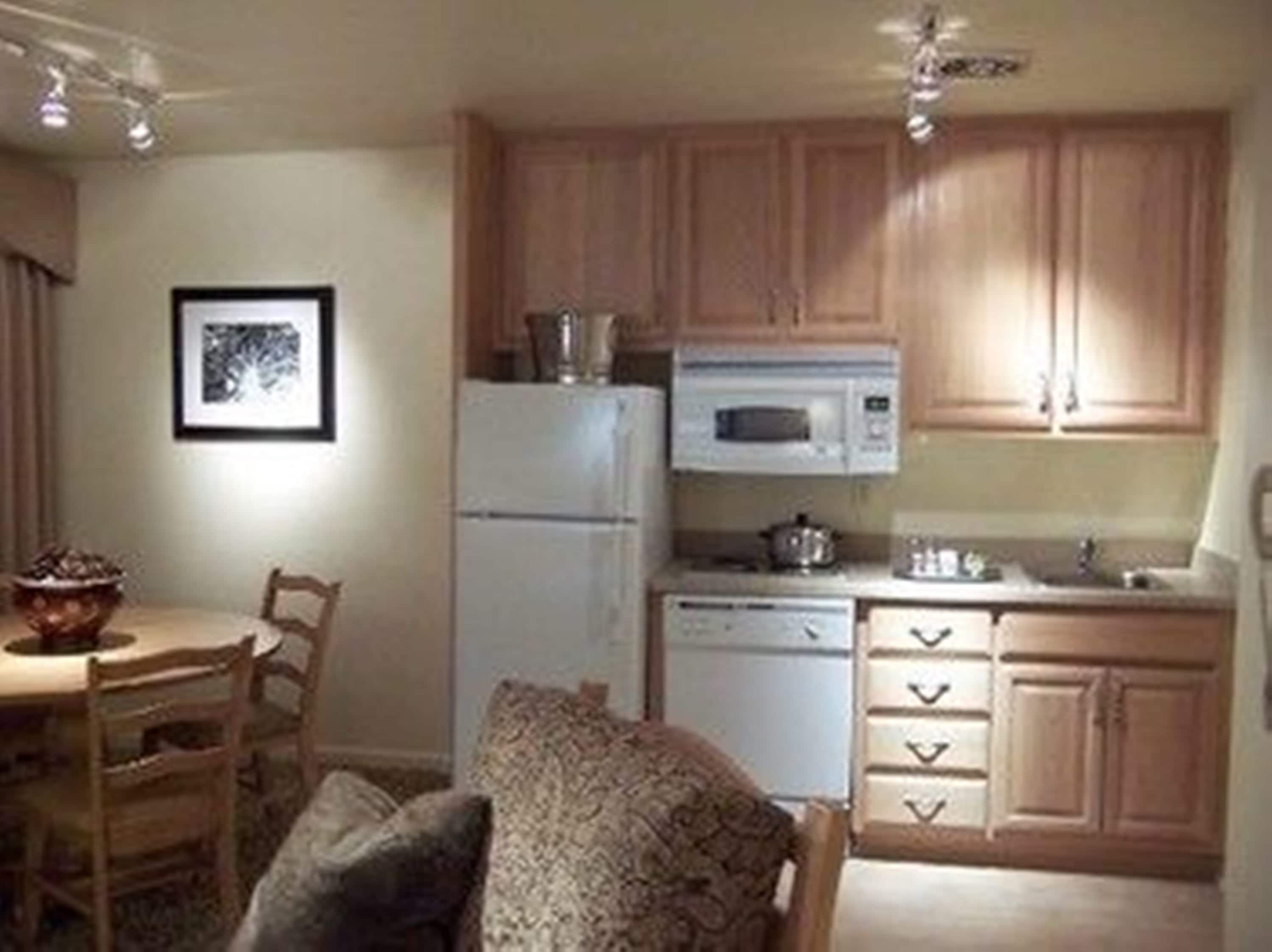 full-sized fridge, microwave, coffee/tea maker