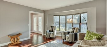 Exquisite 7-BR Home by the Mountains