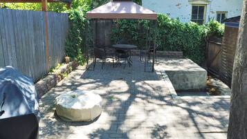 Traditional House, 3 Bedrooms, Patio, Mountain View | Terrace/patio