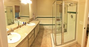 豪華獨棟房屋, 5 間臥室, 廚房 | 浴室 | 淋浴/浴缸二合一、毛巾