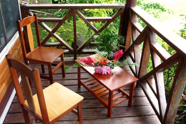 Basic Bungalov, Balkon, Okyanus Manzaralı | Teras/veranda