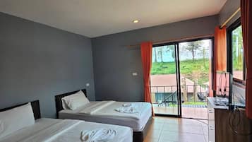 Balcony River View | Mörkläggningsgardiner och gratis wi-fi