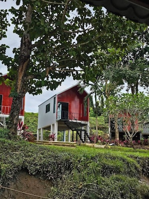 Balcony River View | Rideaux d’obscurcissement, accès au Wi-Fi (inclus)