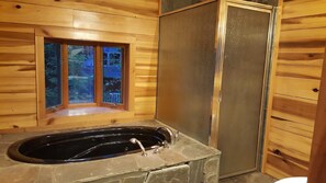 Bathroom - Rustic Mountain Cabin Getaway (Cullowhee)