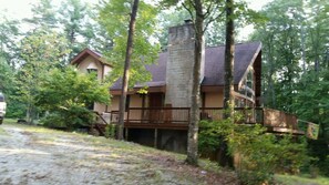 Exterior - Rustic Mountain Cabin Getaway (Cullowhee)