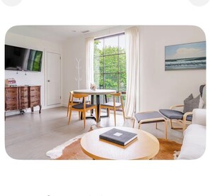 TV connectée, table de tennis de table