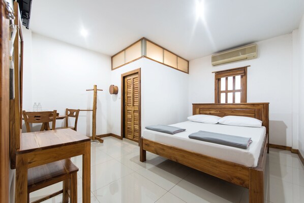 Standard Room | Rollaway beds, free WiFi - Thongphaphum Place (Thong Pha Phum)