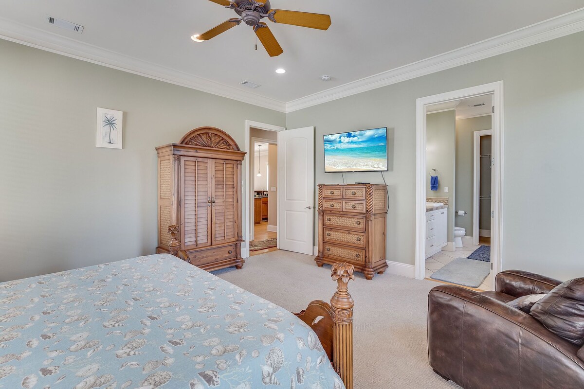 Photo 55 of SPACIOUS PROPERTY 455 FEET WALK TO BEACH -PRVT POOL/FISHING/PETS/COMMUNITY POOL