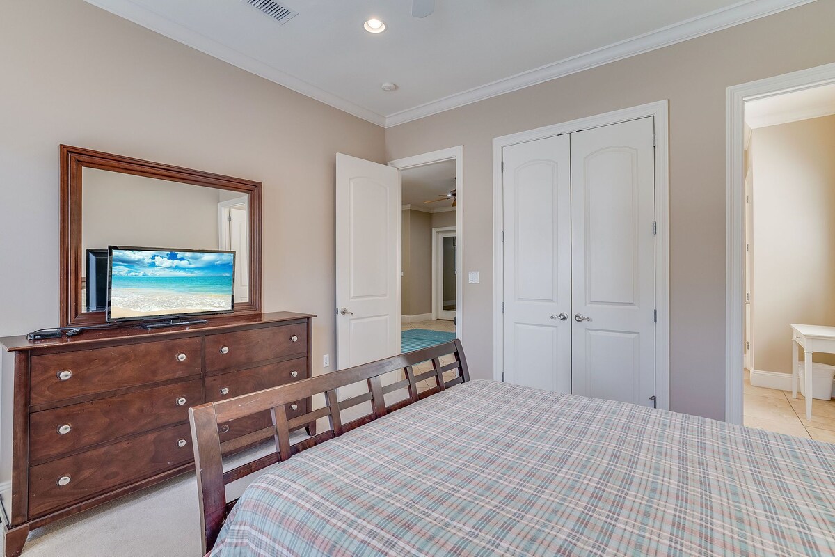 Photo 30 of SPACIOUS PROPERTY 455 FEET WALK TO BEACH -PRVT POOL/FISHING/PETS/COMMUNITY POOL