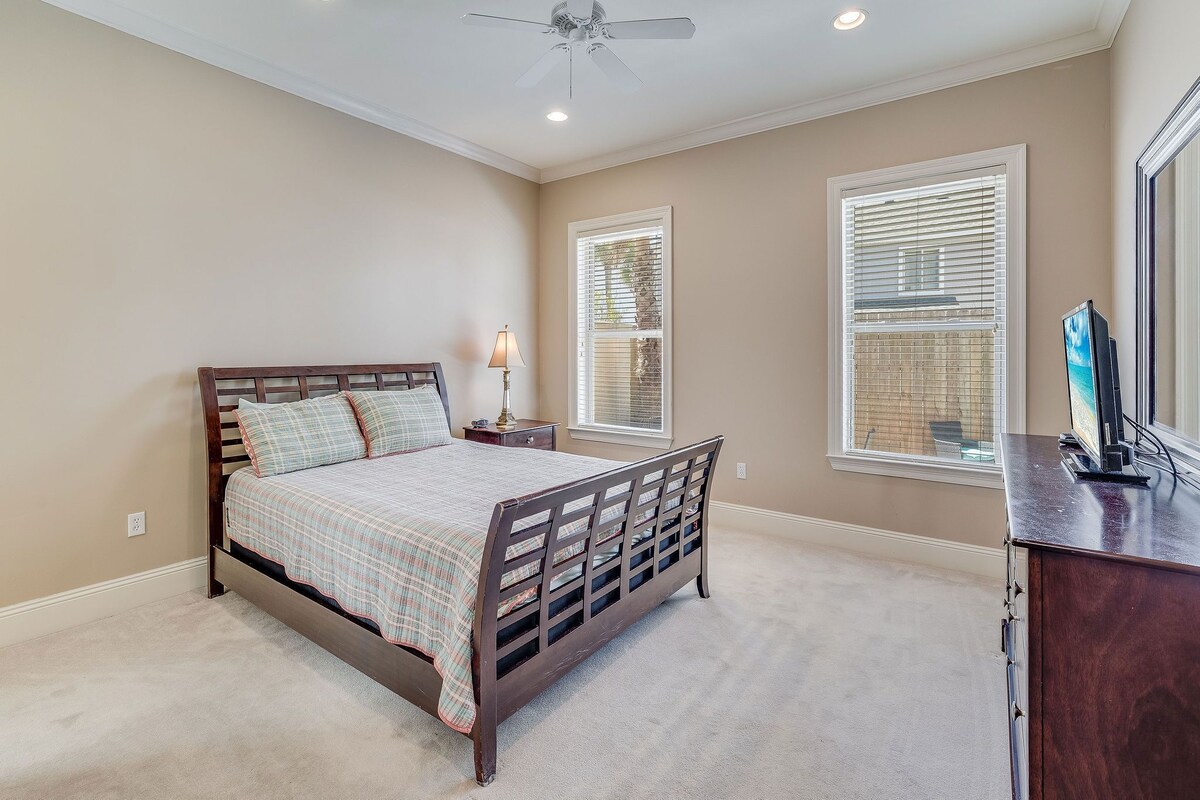 Photo 29 of SPACIOUS PROPERTY 455 FEET WALK TO BEACH -PRVT POOL/FISHING/PETS/COMMUNITY POOL