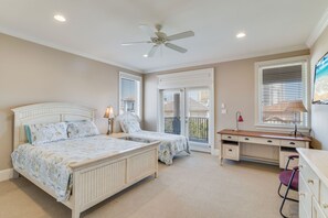 6 bedrooms, desk, iron/ironing board, free WiFi