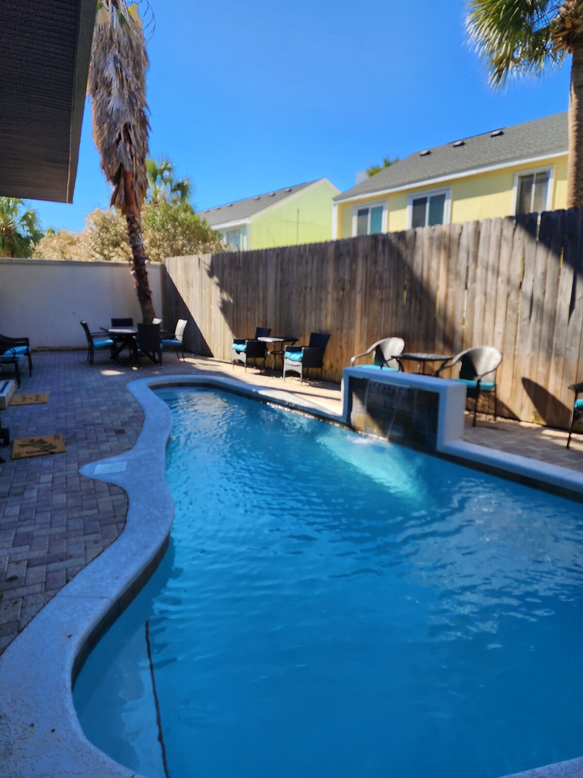 Photo 7 of SPACIOUS PROPERTY 455 FEET WALK TO BEACH -PRVT POOL/FISHING/PETS/COMMUNITY POOL