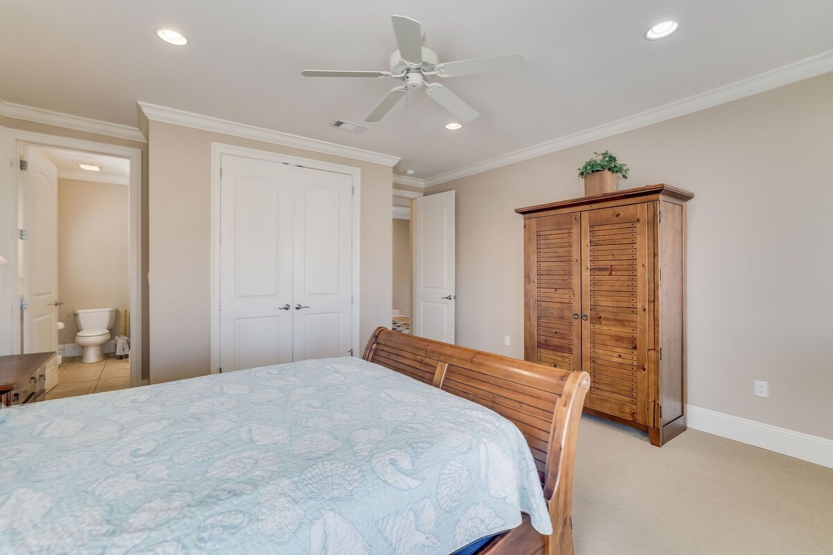 Photo 68 of SPACIOUS PROPERTY 455 FEET WALK TO BEACH -PRVT POOL/FISHING/PETS/COMMUNITY POOL