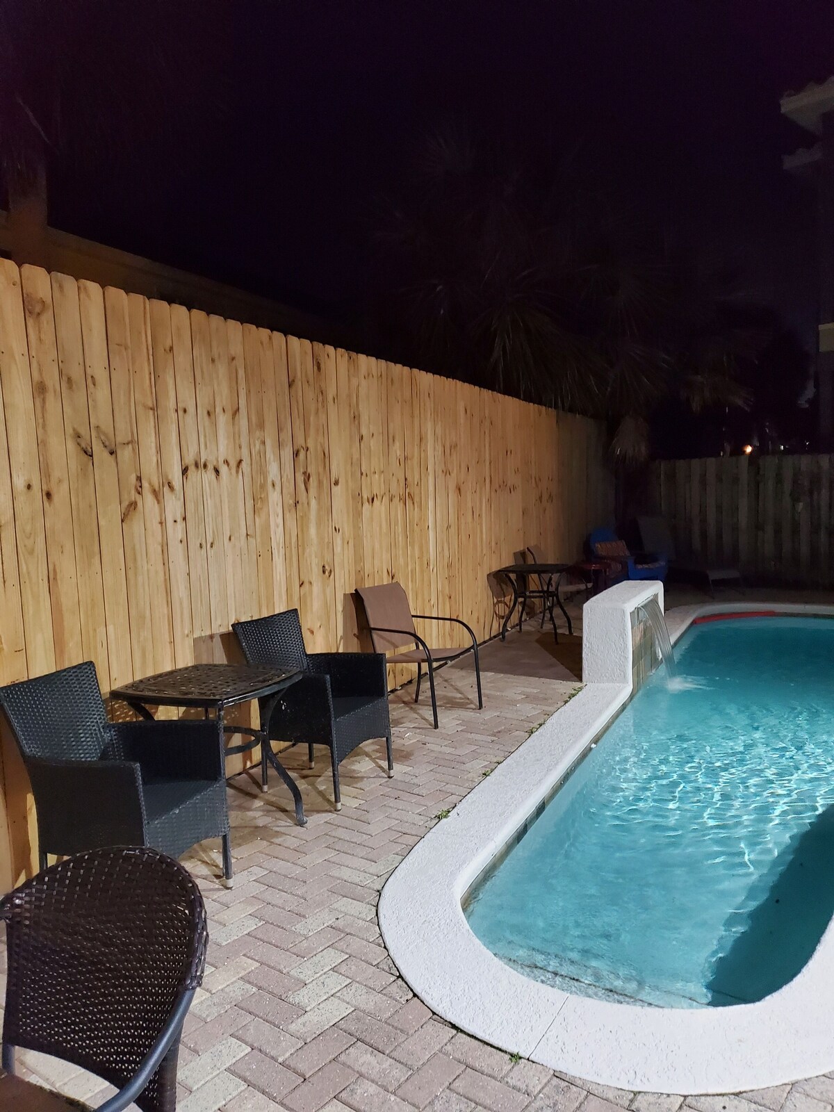 Photo 10 of SPACIOUS PROPERTY 455 FEET WALK TO BEACH -PRVT POOL/FISHING/PETS/COMMUNITY POOL