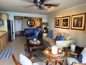 In-room safe, iron/ironing board, internet, bed sheets - SAPPHIRE SERENITY Million Dollar Views! (East End)