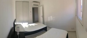 2 bedrooms, iron/ironing board, WiFi, bed sheets - Awesome residence with a pool and a great view (Propriano)