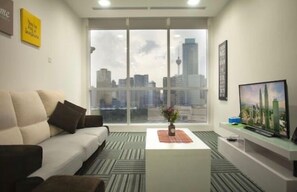 Apartment (Studio) | Ruang tamu | TV LCD 